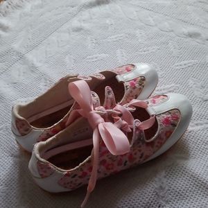 🎉2xHP🎉Geox Floral Lace up Shoes